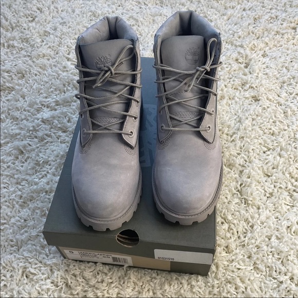 ❗️SOLD❗️Women’s Timberland Boot - Picture 2 of 7